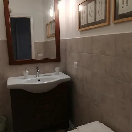 Le 25 Tartarughe לינה וארוחת בוקר סנטה טרזה גאיורה